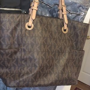 Micheal Kors Pocketbook